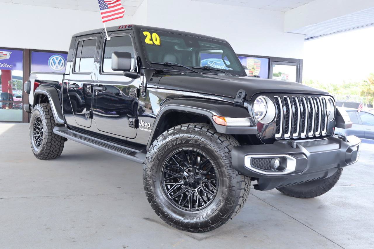 Used 2020 Jeep Gladiator Overland AWD/4WD image 3