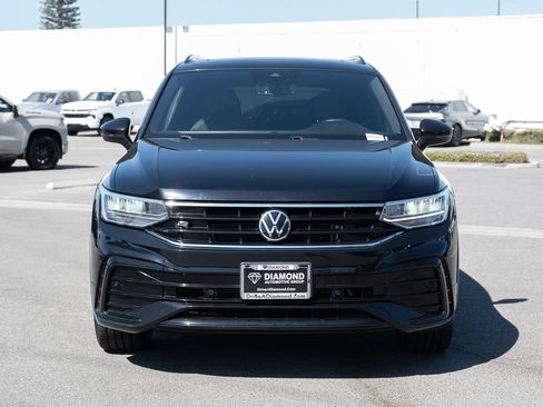 Used 2023 Volkswagen Tiguan SE R-Line FWD image 2