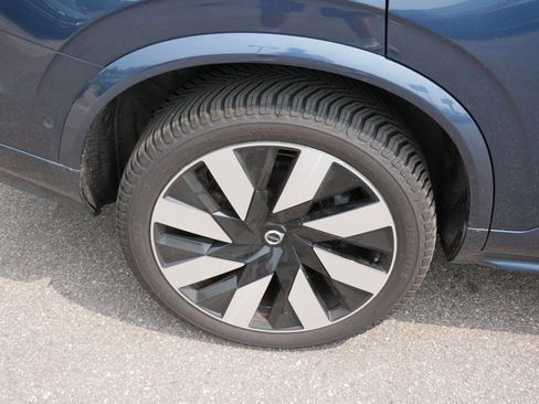 Used 2023 Volvo XC90 T8 Ultimate AWD/4WD image 9