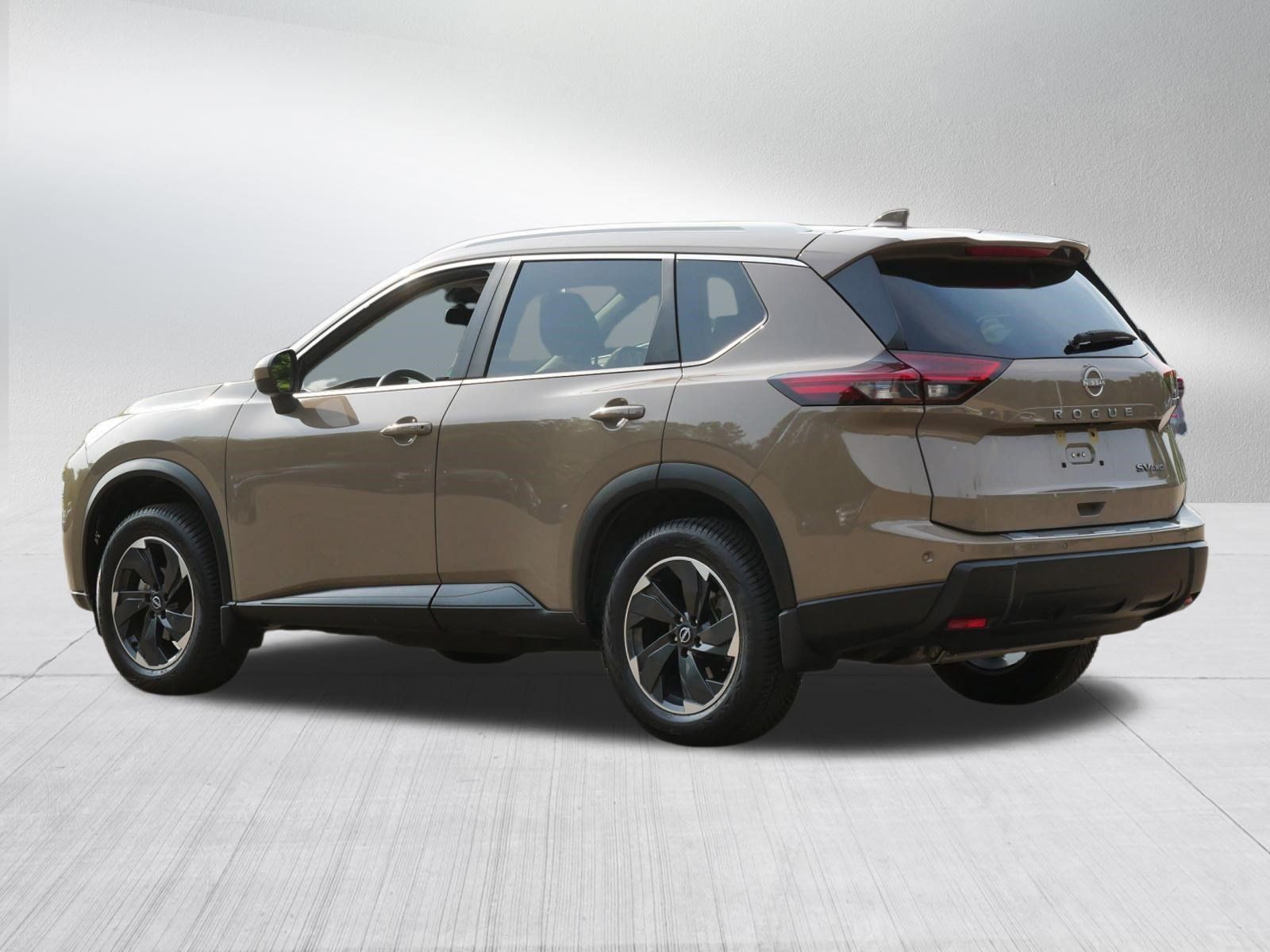 Certified 2024 Nissan Rogue SV w/ SV Premium Package AWD/4WD image 5