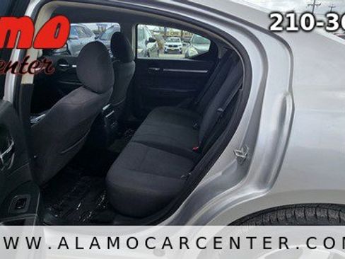 Used 2010 Dodge Charger SE image 25