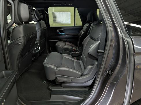 New 2026 Ford Expedition Max Platinum AWD/4WD image 6