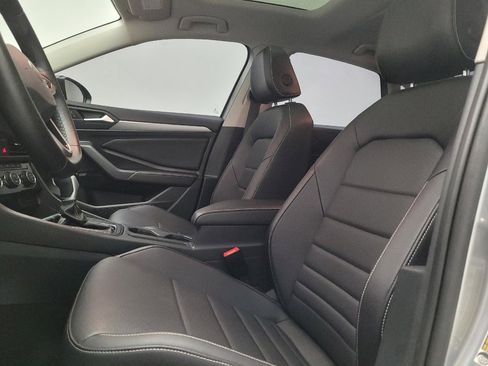 Used 2022 Volkswagen Jetta SE FWD image 17
