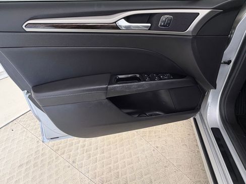 Used 2016 Ford Fusion SE w/ Equipment Group 202A image 20