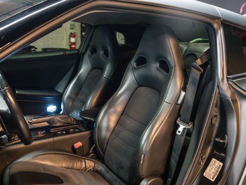 Used 2014 Nissan GT-R Premium AWD/4WD image 8