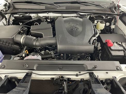 Used 2022 Toyota Tacoma TRD Sport w/ TRD Premium Sport Package image 17