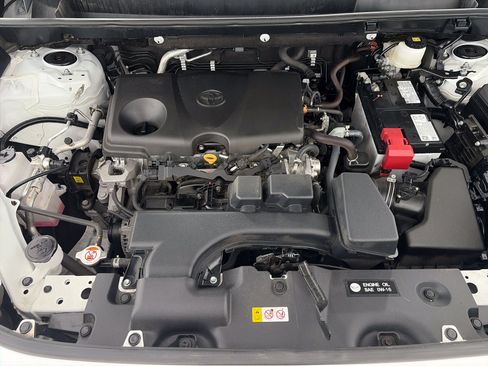 Used 2025 Toyota RAV4 XLE AWD/4WD image 10