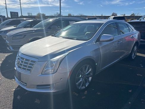 Used 2014 Cadillac XTS Premium image 4