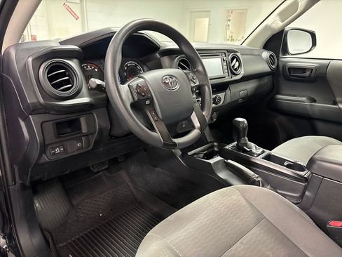 Used 2018 Toyota Tacoma SR w/ SR Convenience Package image 27