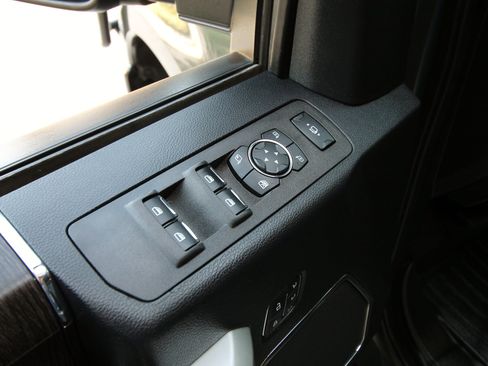 Used 2021 Ford F250 Lariat AWD/4WD image 20