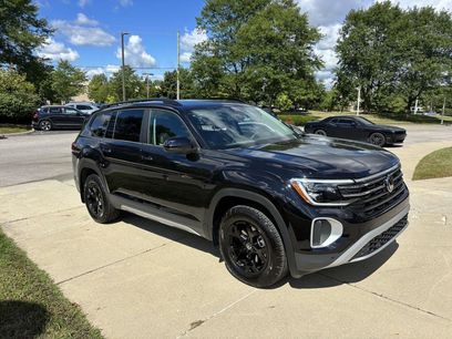 New 2026 Volkswagen Atlas Peak Edition