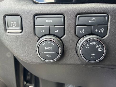 Used 2023 Chevrolet Silverado 1500 LT AWD/4WD image 22
