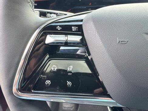 Used 2024 Cadillac Lyriq Sport image 24