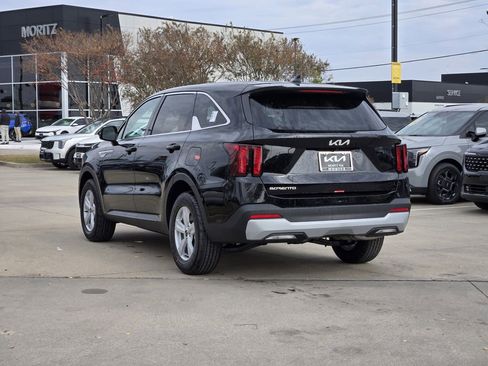 New 2026 Kia Sorento LX FWD image 3