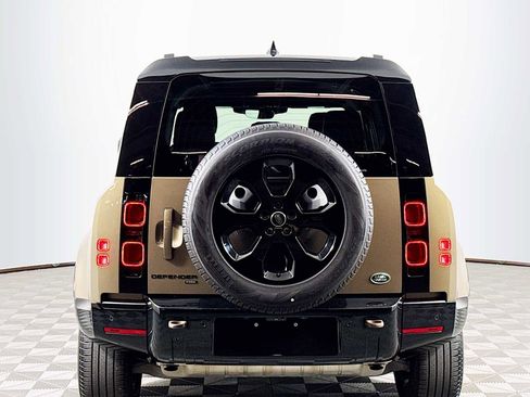 Used 2023 Land Rover Defender 110 X-Dynamic SE image 6