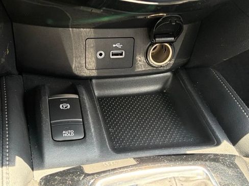 Used 2020 Nissan Rogue SL w/ Premium Package AWD/4WD image 23