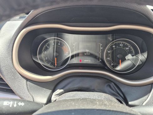 Used 2017 Jeep Cherokee Sport AWD/4WD image 15