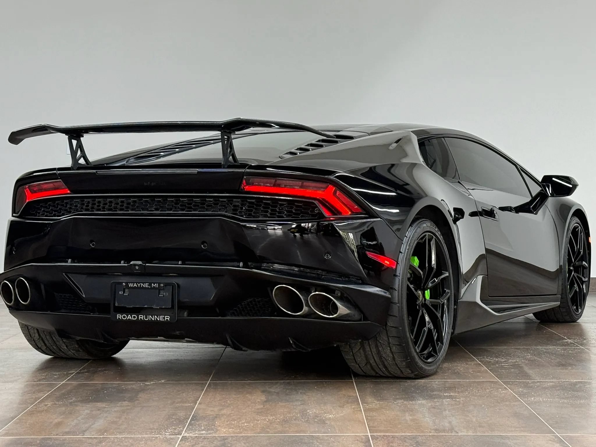 Used 2015 Lamborghini Huracan LP 610-4 AWD/4WD image 12