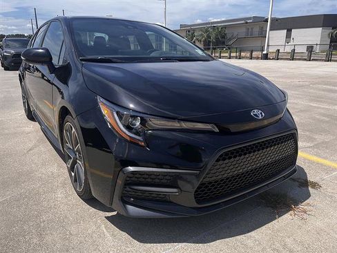 Used 2022 Toyota Corolla SE FWD image 1