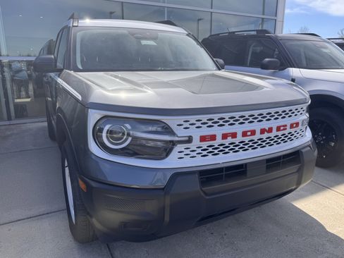 New 2025 Ford Bronco Sport Heritage AWD/4WD image 2