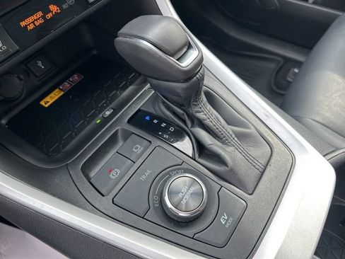 Certified 2022 Toyota RAV4 XSE AWD/4WD image 29