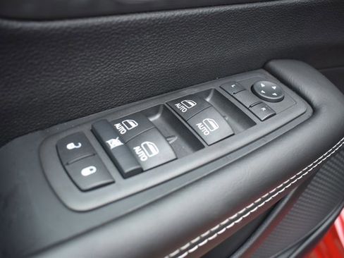 New 2026 Chrysler Voyager LX image 12