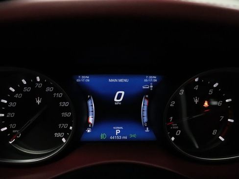 Used 2020 Maserati Levante GranSport image 35