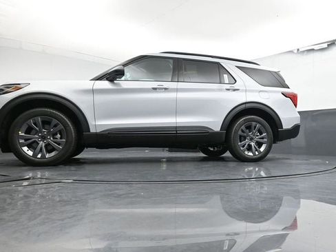 New 2026 Ford Explorer Active w/ Active Comfort Package image 31