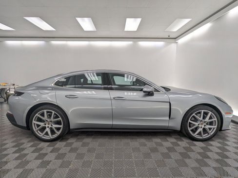 Certified 2025 Porsche Panamera image 8