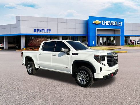 Used 2023 GMC Sierra 1500 AT4 image 7