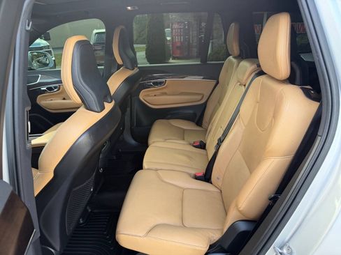Used 2019 Volvo XC90 T6 Momentum w/ Protection Package Premier AWD/4WD image 23