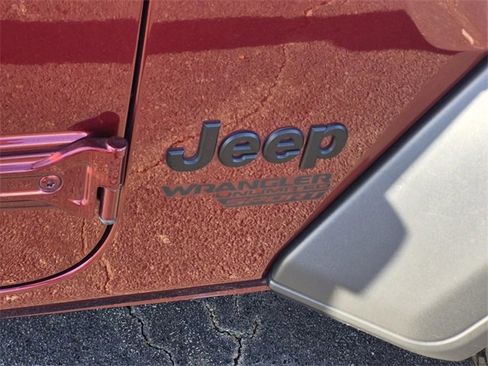 Used 2021 Jeep Wrangler Unlimited Sport image 9