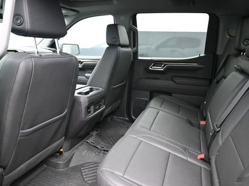 Used 2024 Chevrolet Silverado 1500 LT Trail Boss w/ LT Trail Boss Premium Package AWD/4WD image 16