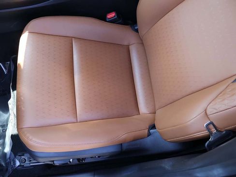 Used 2019 Lexus UX 200 image 31