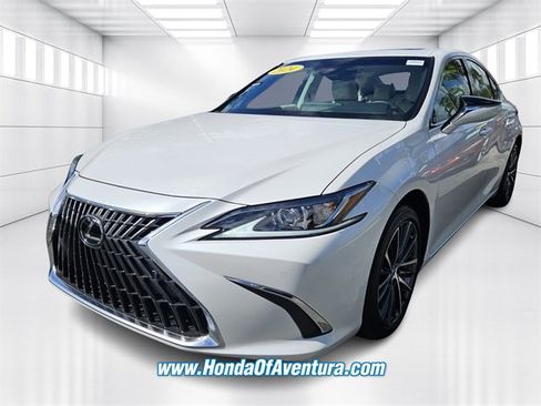 Used 2024 Lexus ES 350 w/ Premium Package image 4