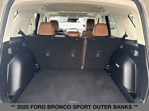 Used 2025 Ford Bronco Sport Outer Banks w/ Outer Banks Tech Package+ image 11