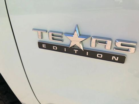 Used 2020 Chevrolet Silverado 1500 LT w/ Texas Edition AWD/4WD image 13