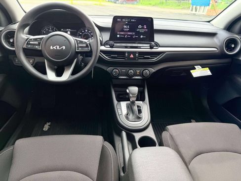Used 2024 Kia Forte LXS FWD image 14