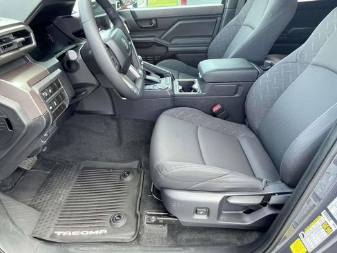 Used 2024 Toyota Tacoma SR5 w/ SR5 Upgrade Package image 17