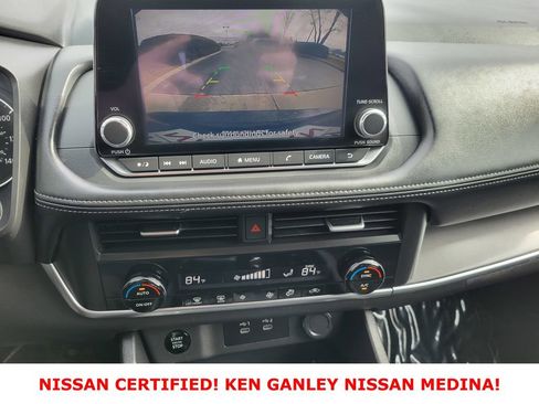 Certified 2025 Nissan Rogue SV image 28