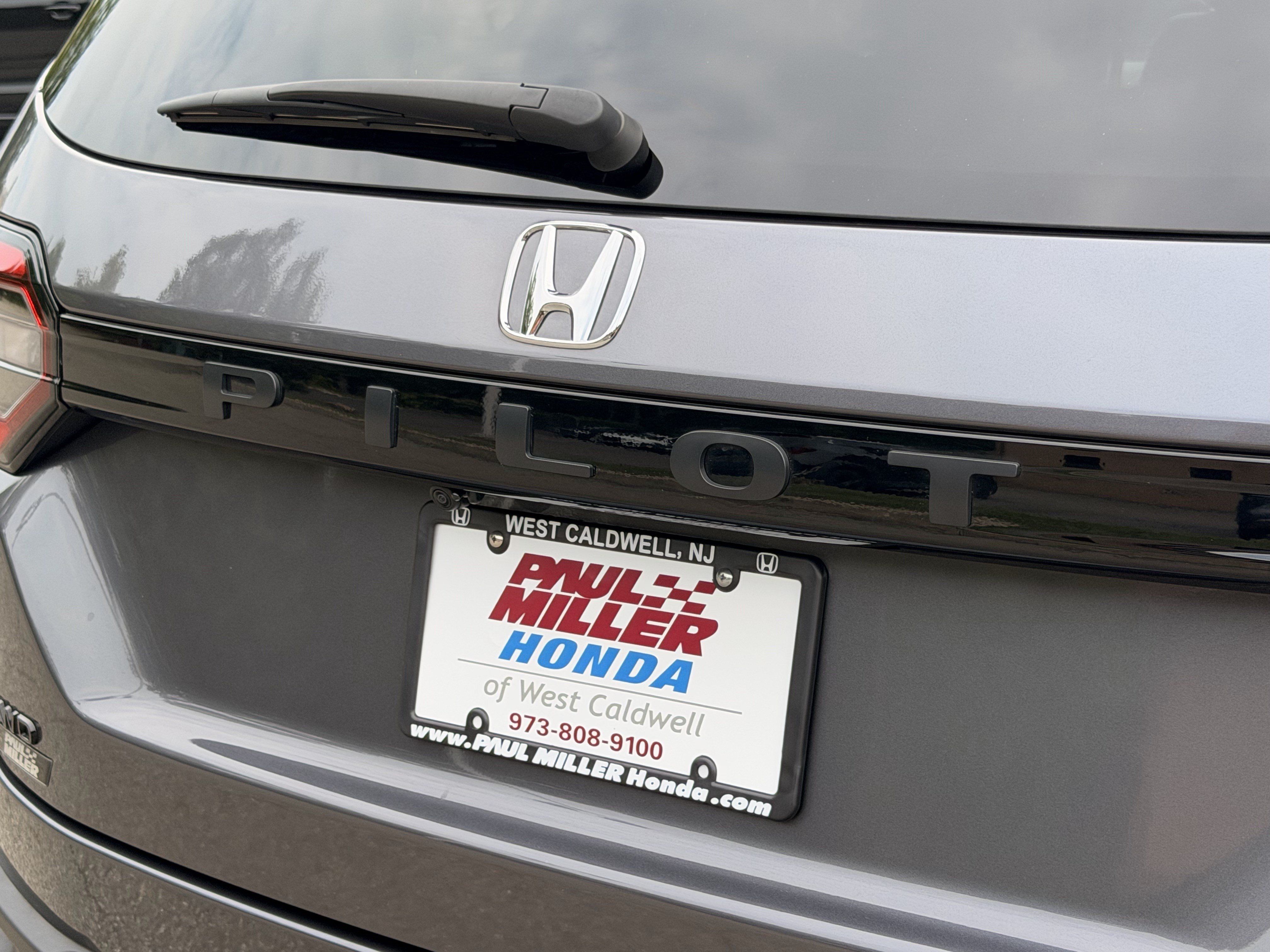 Used 2025 Honda Pilot Black Edition image 28