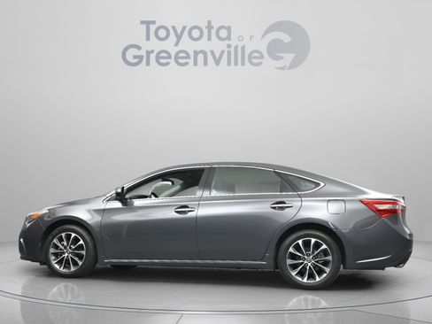 Used 2016 Toyota Avalon XLE image 6