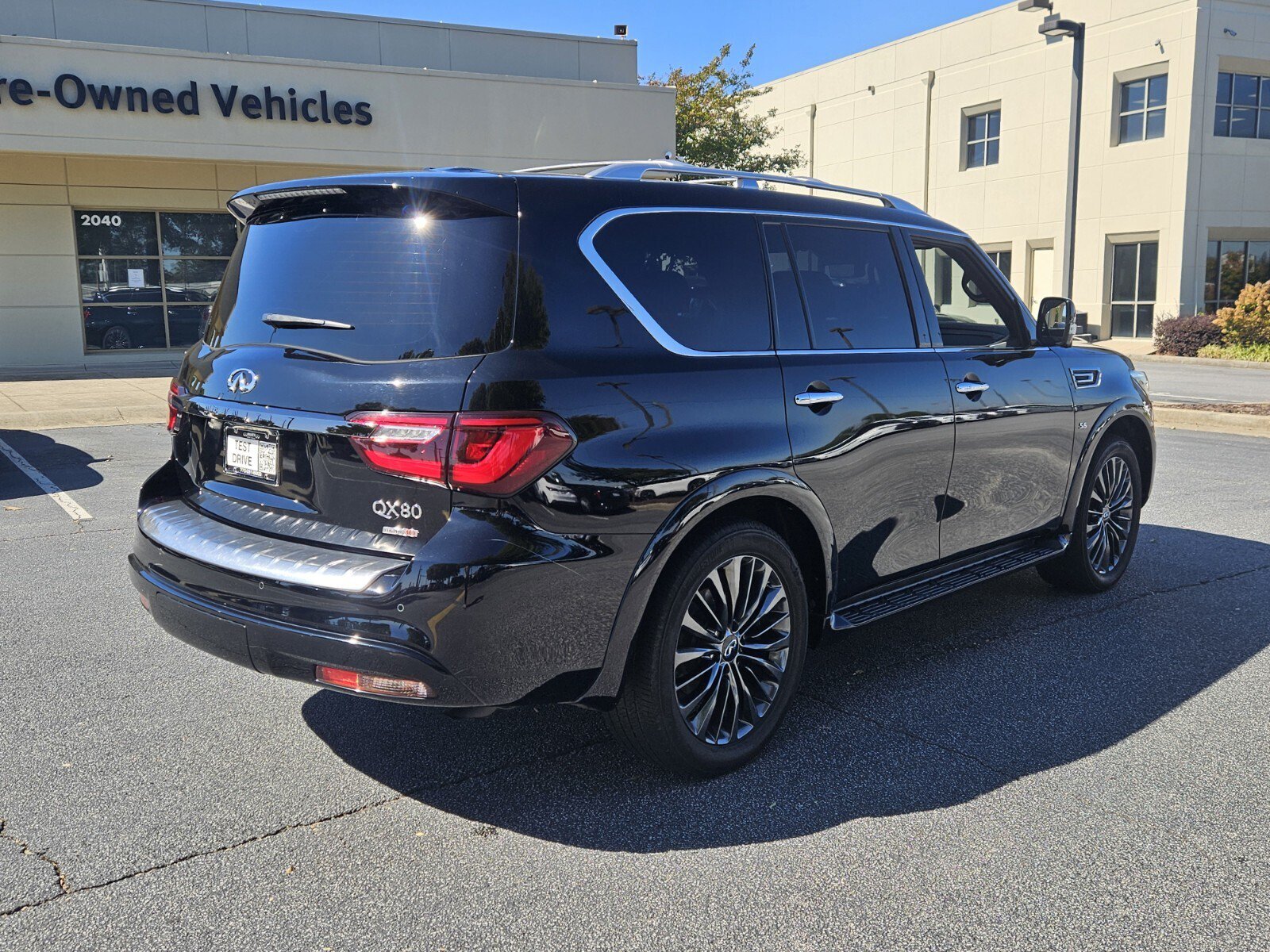 Used 2020 INFINITI QX80 Luxe w/ Edition 30 Package RWD image 2
