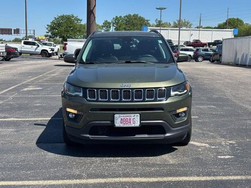 Used 2017 Jeep Compass Latitude w/ Popular Equipment Group AWD/4WD image 8