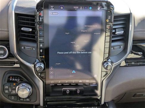 New 2026 Chrysler Pacifica Select AWD/4WD image 34