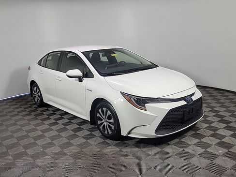 Used 2020 Toyota Corolla LE FWD image 1