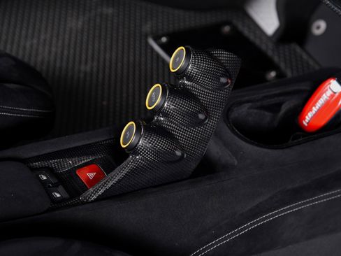 Used 2020 Ferrari 488 Pista Coupe image 32