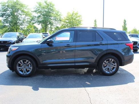Used 2023 Ford Explorer XLT w/ Equipment Group 202A AWD/4WD image 8