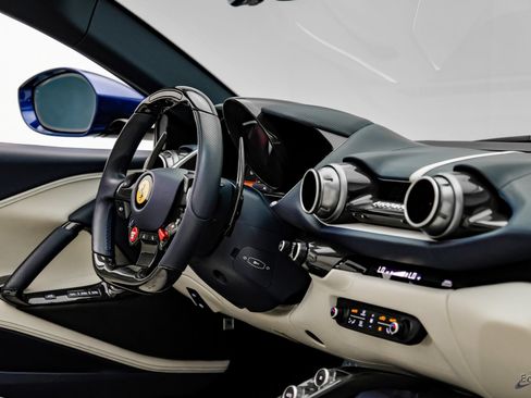 Used 2022 Ferrari 812 GTS RWD image 60