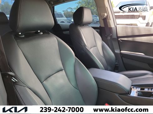 Used 2024 Honda Accord Touring image 9